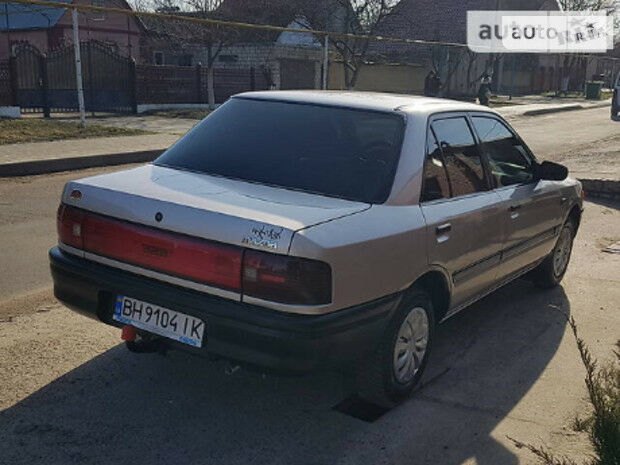 Mazda 323 1992 года