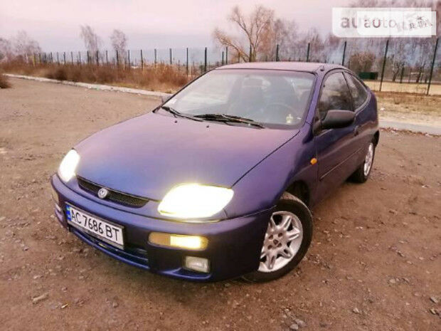 Mazda 323 1996 года