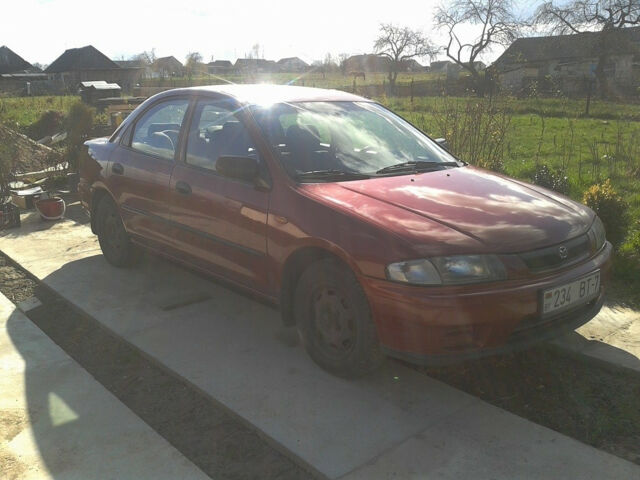 Mazda 323 1997 года