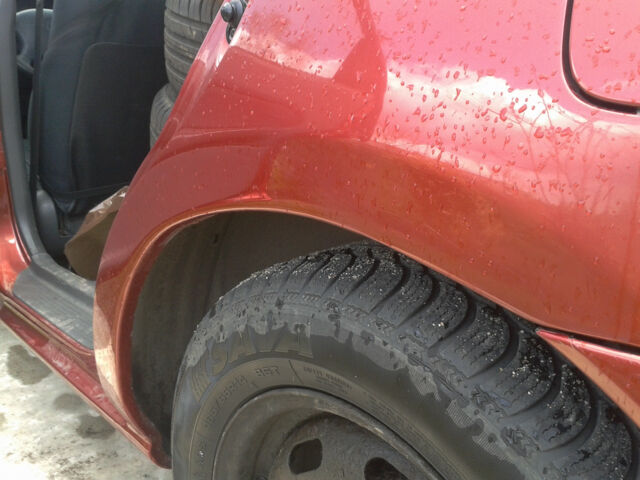Mazda 323 1997 года