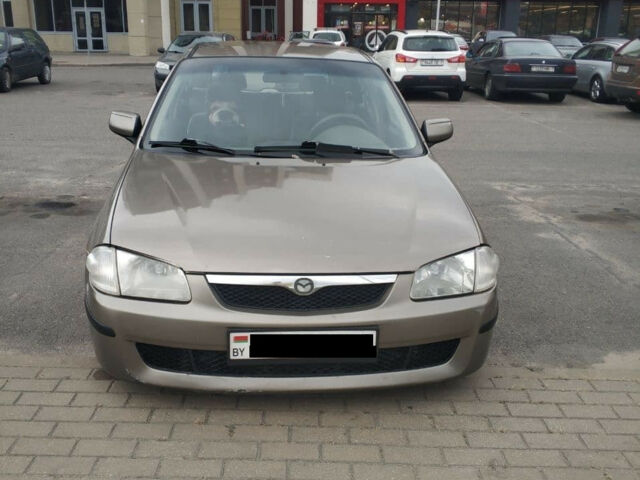 Mazda 323 2001 року