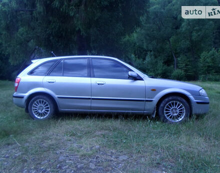 Mazda 323 1999 року