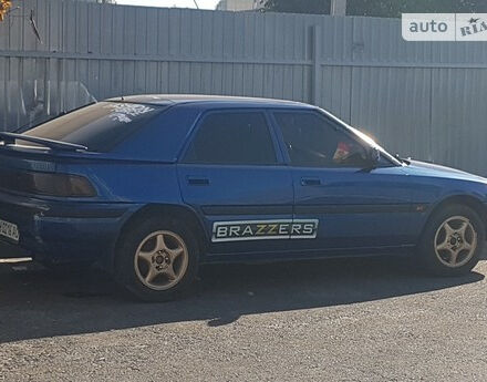 Mazda 323 1993 року