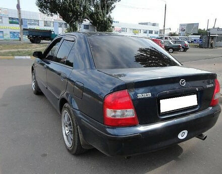 Mazda 323 1996 року