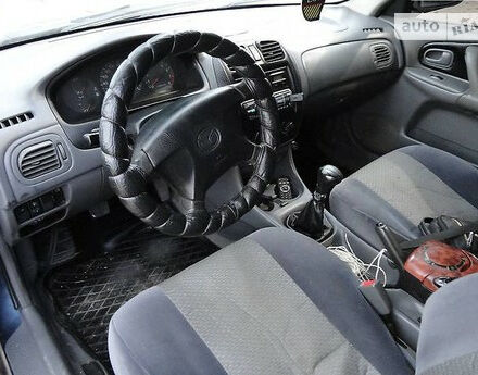 Mazda 323 1997 року