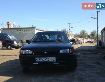 Mazda 323 1994 року