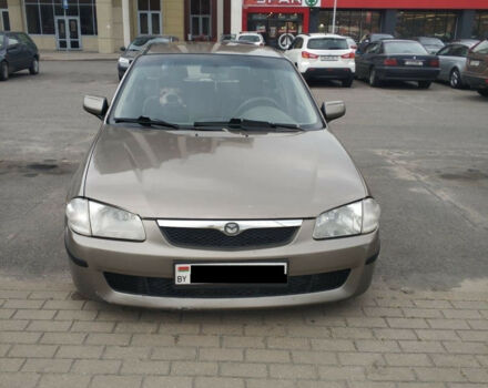 Mazda 323 2001 року - Фото 1 автомобіля