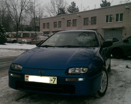 Mazda 323 1998 года - Фото 1 авто