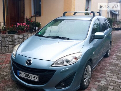 Mazda 5 2011 года