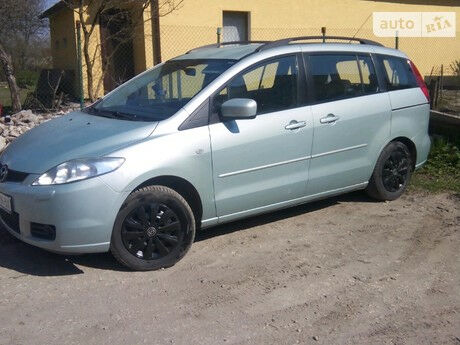 Мазда 5 2005 року Mazda 5 2005 року