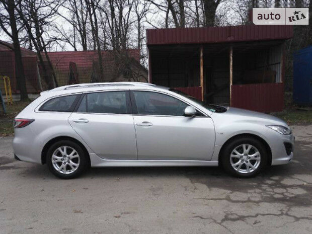 Mazda 6 2010 року