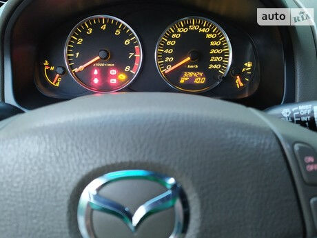 Мазда 6 2003 року Mazda 6 2003 року