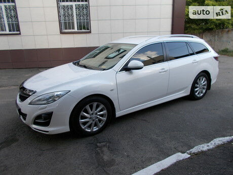 Mazda 6 2010 року