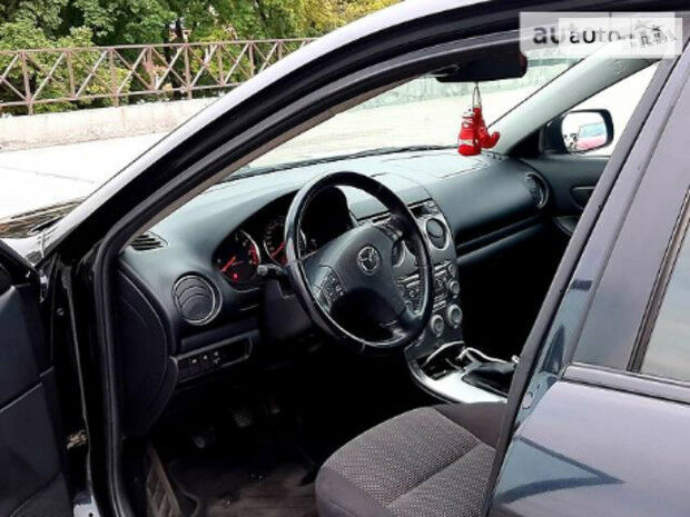 Mazda 6 2005 року