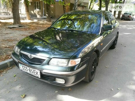 Мазда 626 1998 року Mazda 626 1998 року