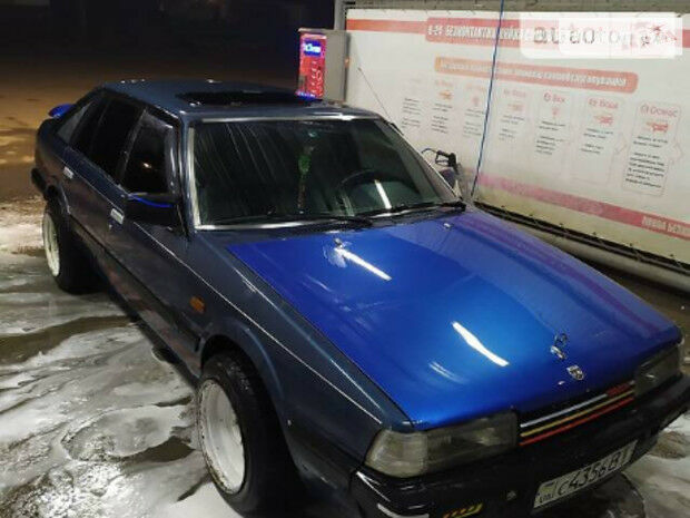 Mazda 626 1987 року