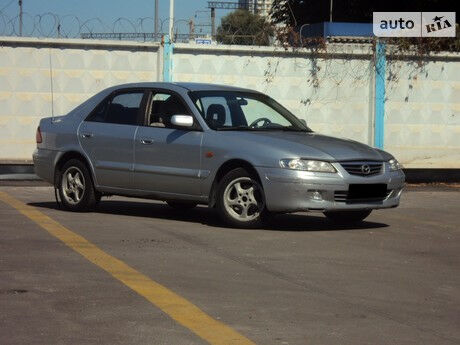 Mazda 626 1989 року