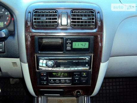 Мазда 626 1992 року Mazda 626 1992 року