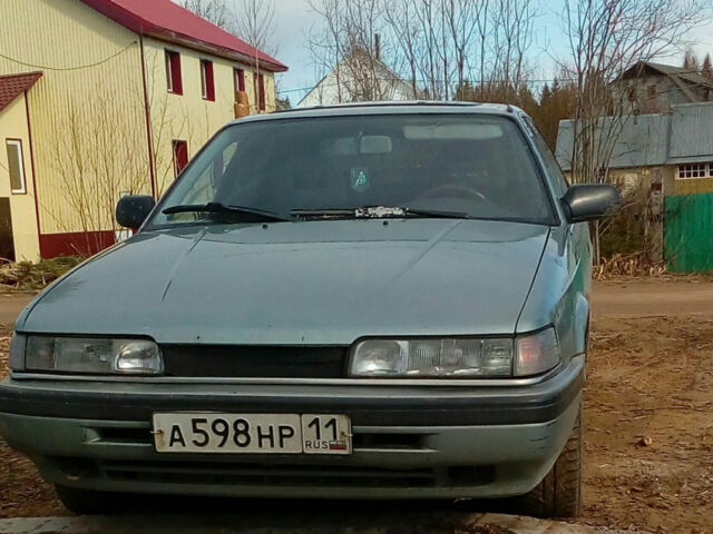 Mazda 626 1988 року