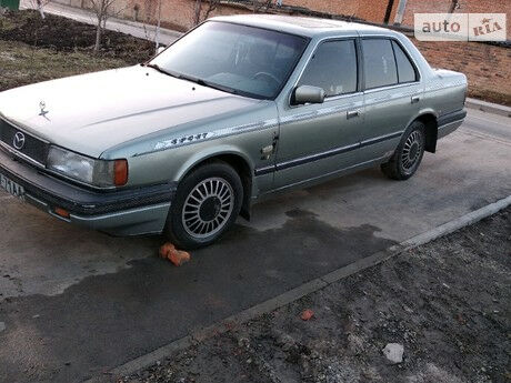 Mazda 929 1989 года