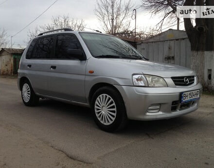 Mazda Demio 2001 року