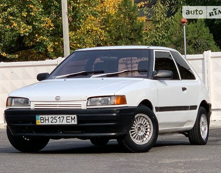 Mazda Familia 1991 года