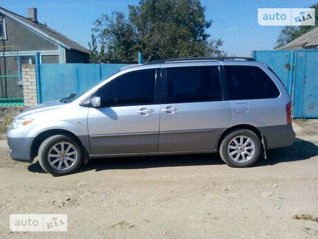 Мазда МПВ 2004 года Mazda MPV 2004 года
