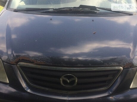 Мазда МПВ 2001 года Mazda MPV 2001 года