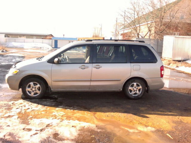Mazda MPV 2001 года