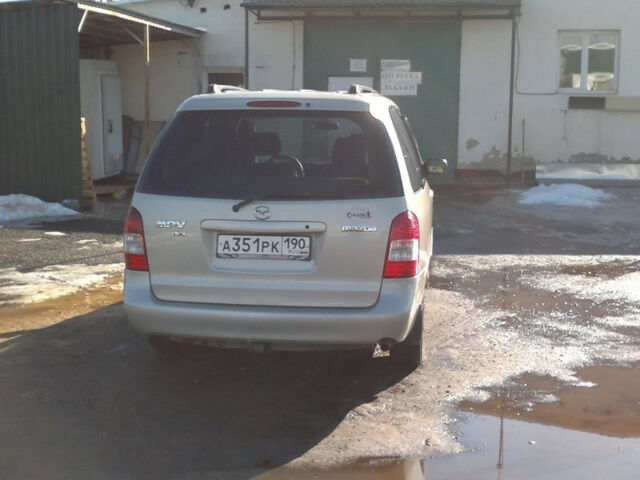 Mazda MPV 2001 года