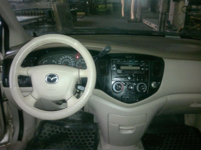 Mazda MPV 2001 года