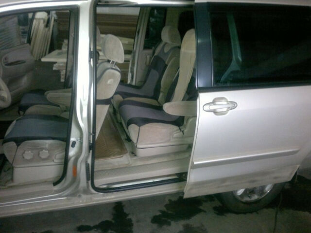 Mazda MPV 2001 года