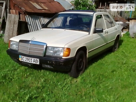 Мерседес 190 1987 года Mercedes-Benz 190 1987 года
