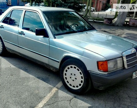 Mercedes-Benz 190 1984 року