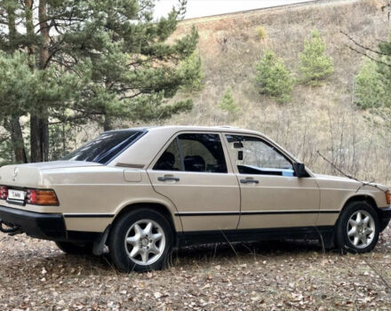 Mercedes-Benz 190 1984 року - Фото 2 автомобіля