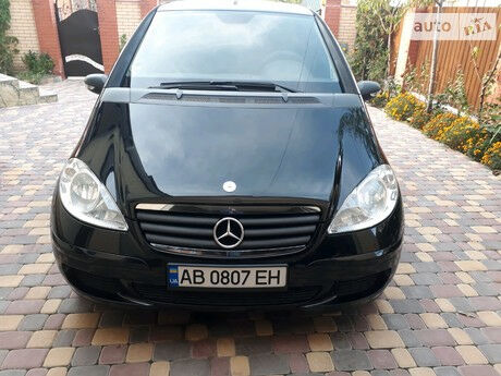 Мерседес А 150 2006 року Mercedes-Benz A 150 2006 року
