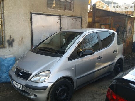 Мерседес А 170 2001 року Mercedes-Benz A 170 2001 року