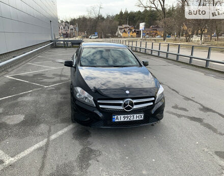 Фото на відгук з оцінкою 5   про авто Mercedes-Benz A 180 2013 року випуску від автора “Антон” з текстом: Прекрасный автомобиль для города и поездок. Малый расход топлива, динамичный, отличная оригинальн...