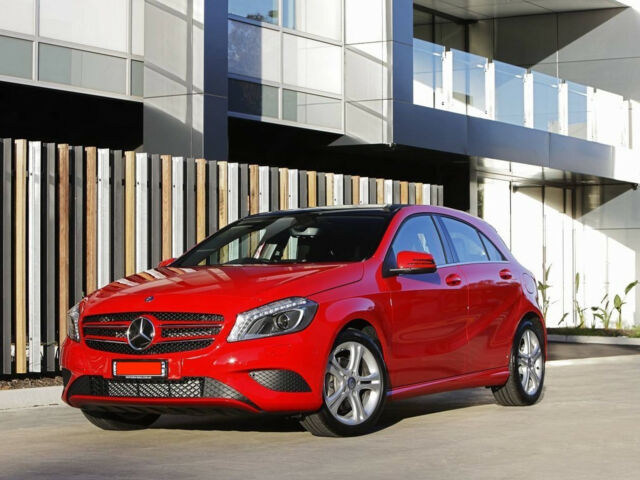Мерседес А класс 2014 року Mercedes-Benz A-Class 2014 року