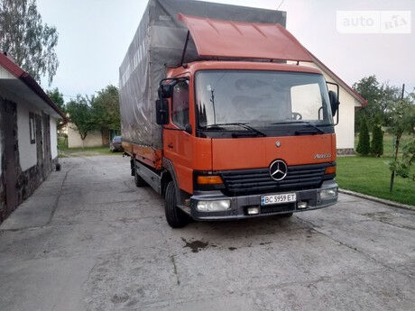 Mercedes-Benz Atego 1999 року