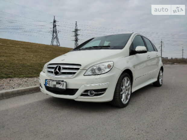 Mercedes-Benz B 180 2011 года