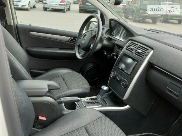 Mercedes-Benz B 180 2011 года
