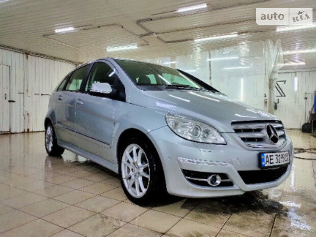 Mercedes-Benz B 180 2010 года