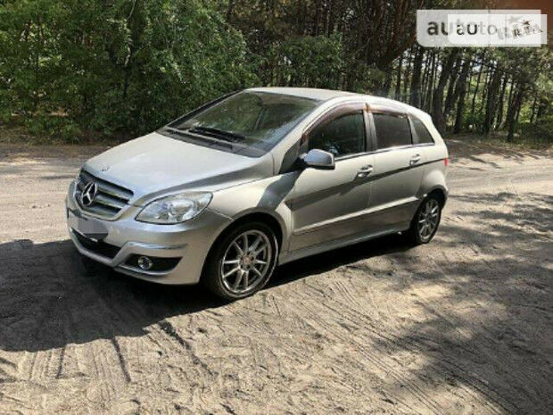 Mercedes-Benz B 180 2010 года