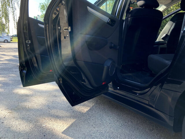 Mercedes-Benz B-Class 2010 года