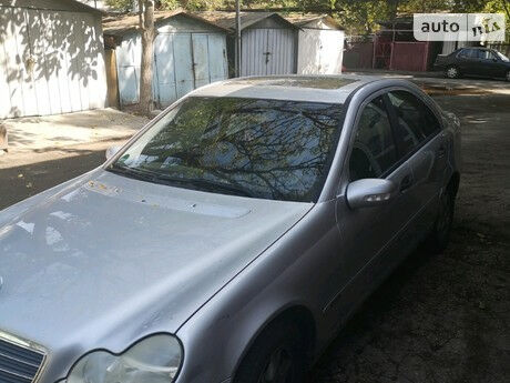 Mercedes-Benz C 180 2003 року