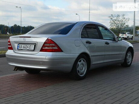 Mercedes-Benz C 200 2002 года