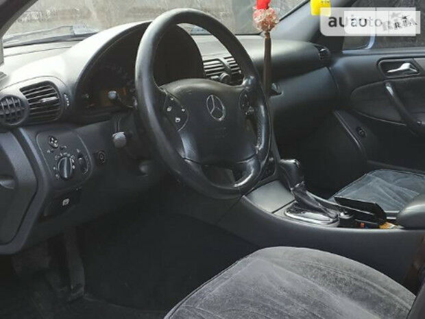 Mercedes-Benz C 200 2001 года