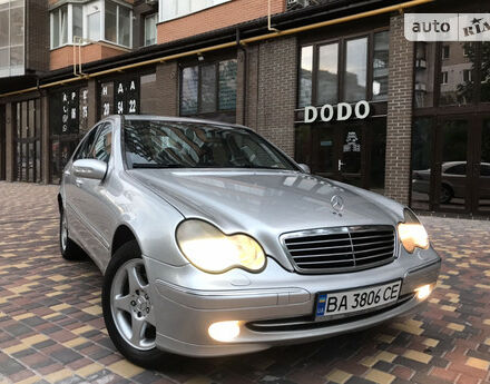 Mercedes-Benz C 200 2001 года