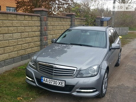 Mercedes-Benz C 220 2011 року